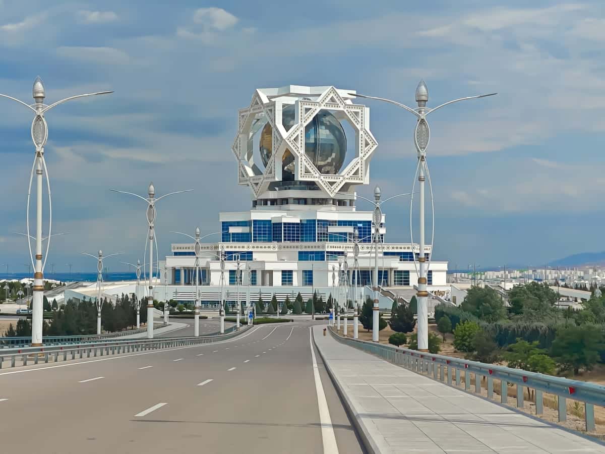 Ashgabat to Khiva via Darvaza 3 Day Tour